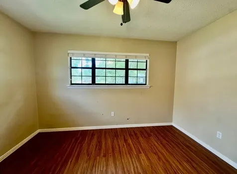 536 Castlelake Drive Friendswood TX 77546