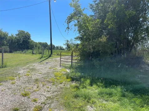 12250 Longstreet Road Willis TX 77318