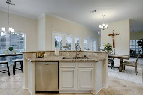 327 Twin Timbers Lane Kemah TX 77565