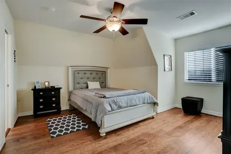 327 Twin Timbers Lane Kemah TX 77565