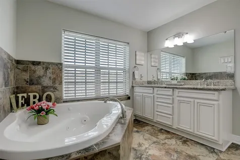 327 Twin Timbers Lane Kemah TX 77565