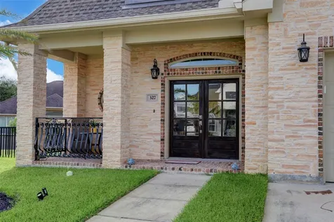 327 Twin Timbers Lane Kemah TX 77565