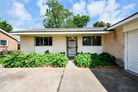 4710 Lotus Street Houston TX 77045