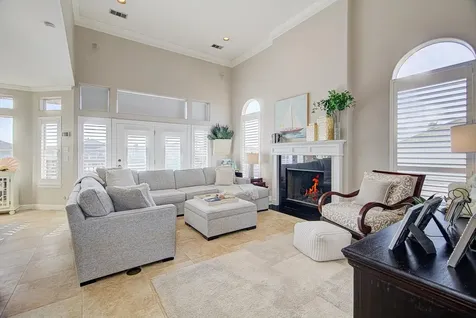 1095 Redfish Street Bayou Vista TX 77563