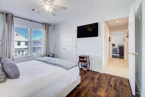 1095 Redfish Street Bayou Vista TX 77563