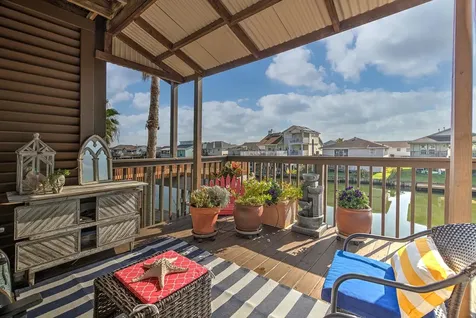 1095 Redfish Street Bayou Vista TX 77563