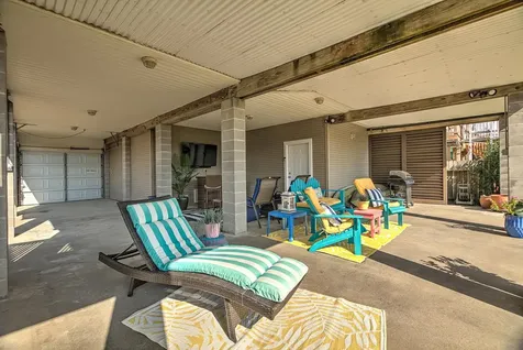 1095 Redfish Street Bayou Vista TX 77563