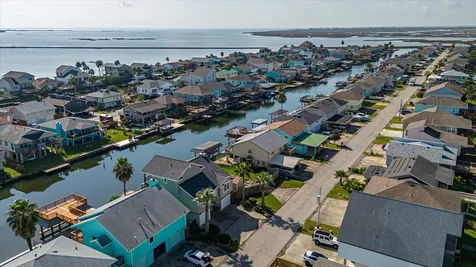 1095 Redfish Street Bayou Vista TX 77563