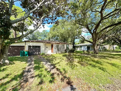 2810 N Houston Drive La Marque TX 77568