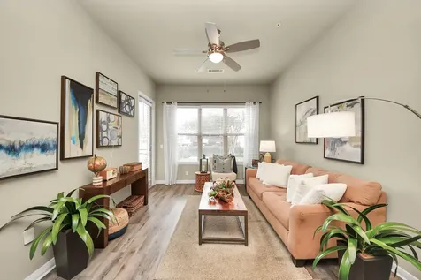 5455 Richmond Avenue 3028 Houston TX 77056