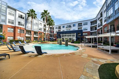 5455 Richmond Avenue 3028 Houston TX 77056