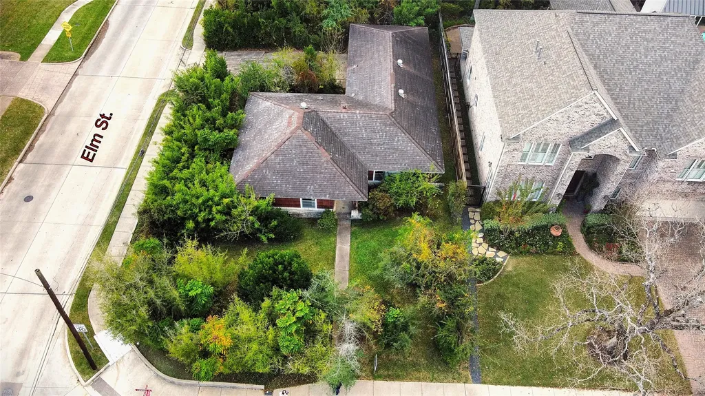 851 Jaquet Drive Bellaire TX 77401