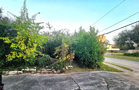851 Jaquet Drive Bellaire TX 77401