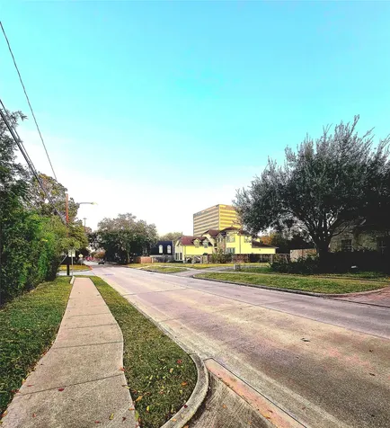 851 Jaquet Drive Bellaire TX 77401