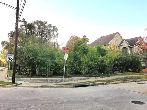 851 Jaquet Drive Bellaire TX 77401