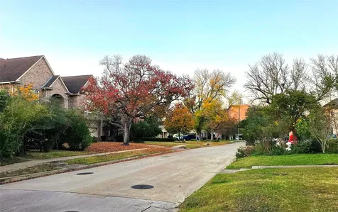 851 Jaquet Drive Bellaire TX 77401