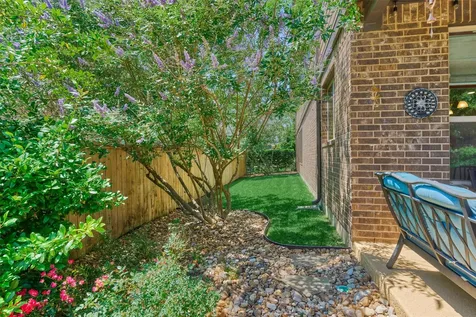 18 Shire Glen Place The Woodlands TX 77354