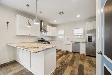 4424 Country Club Drive Dickinson TX 77539