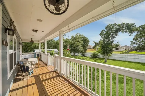 4424 Country Club Drive Dickinson TX 77539