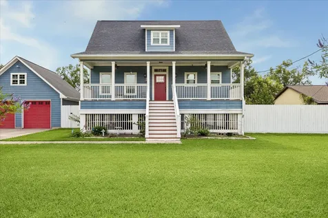 4424 Country Club Drive Dickinson TX 77539