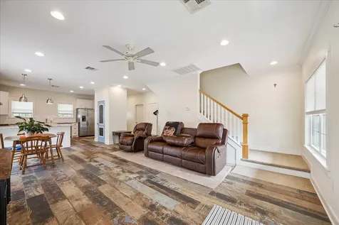 4424 Country Club Drive Dickinson TX 77539