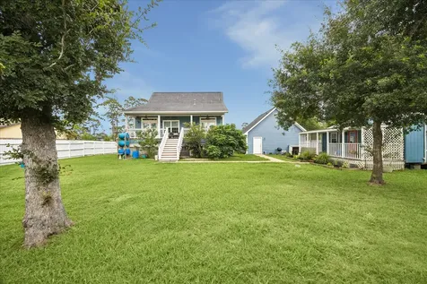 4424 Country Club Drive Dickinson TX 77539