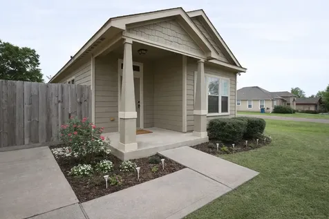 250 7th Street Hempstead TX 77445