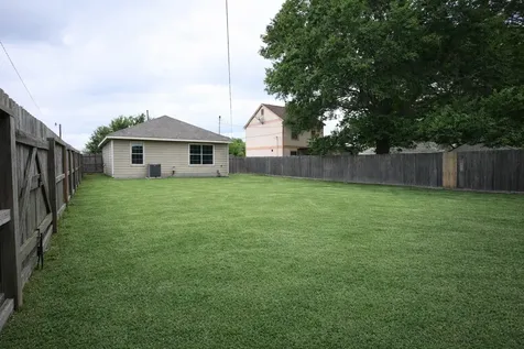 250 7th Street Hempstead TX 77445