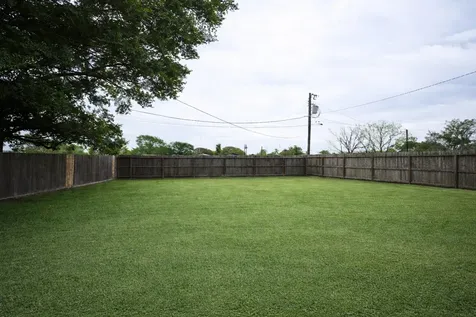 250 7th Street Hempstead TX 77445