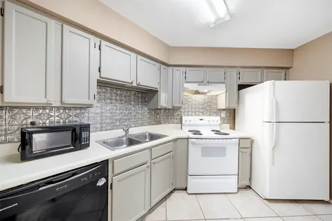 10630 Westbrae Parkway 606 Houston TX 77031