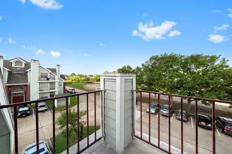 10630 Westbrae Parkway 606 Houston TX 77031
