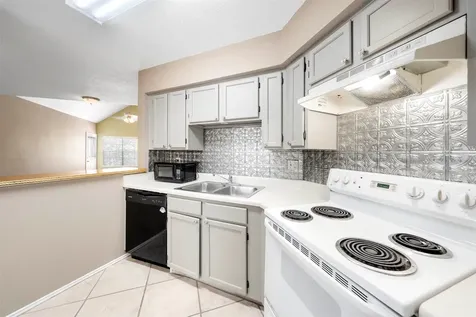 10630 Westbrae Parkway 606 Houston TX 77031