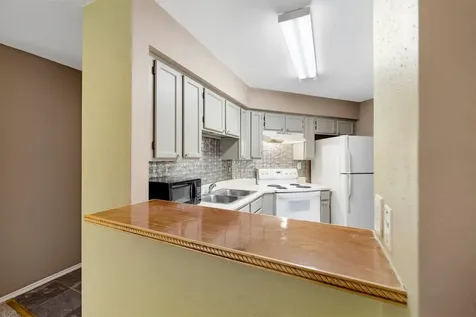 10630 Westbrae Parkway 606 Houston TX 77031