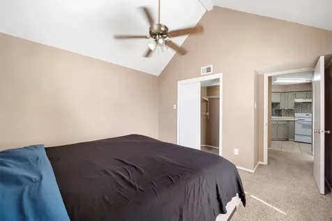 10630 Westbrae Parkway 606 Houston TX 77031