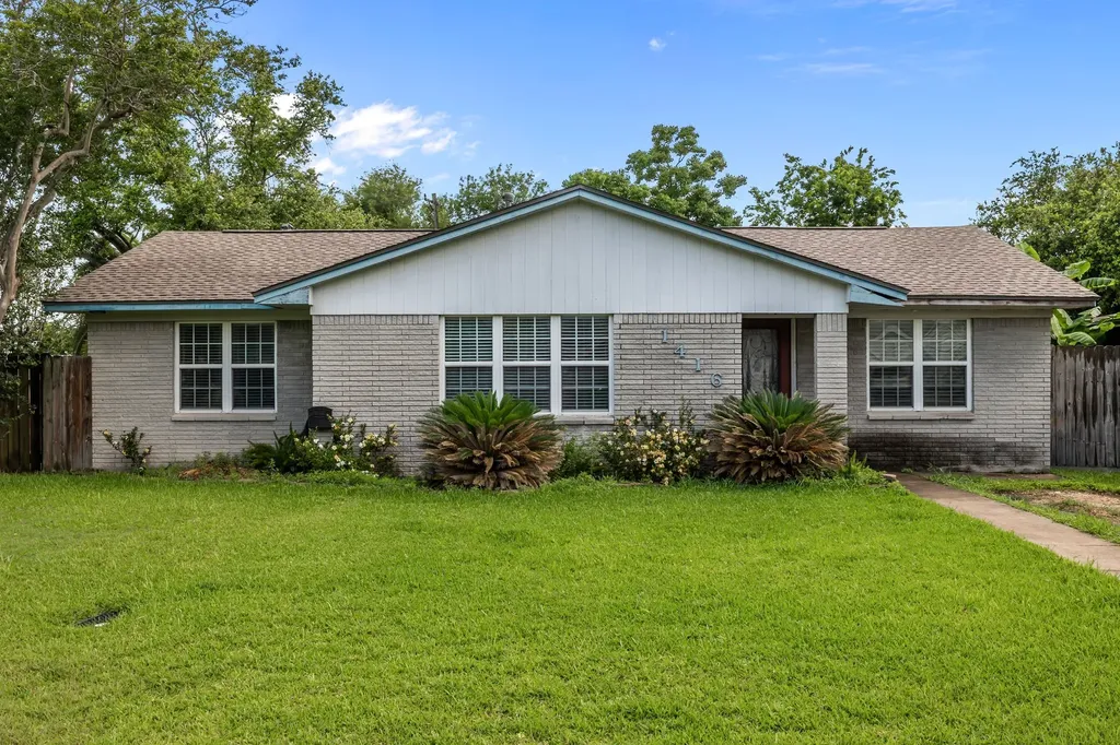 1416 N Avenue F Freeport TX 77541