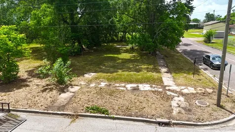 360 Center Street Beaumont TX 77701