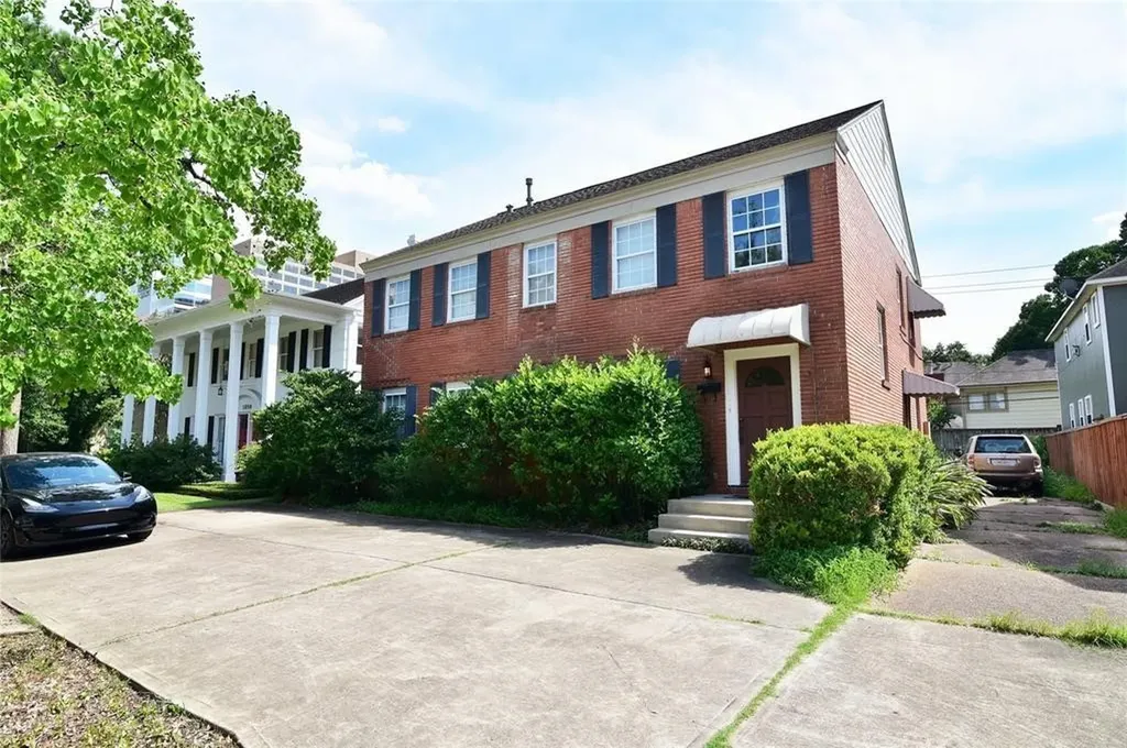1961 Dryden Road Houston TX 77030