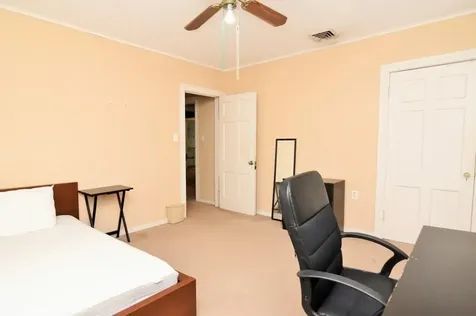 1961 Dryden Road Houston TX 77030