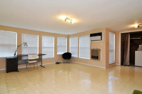 1961 Dryden Road Houston TX 77030