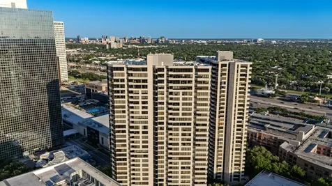 14 Greenway Plaza 10p Houston TX 77046