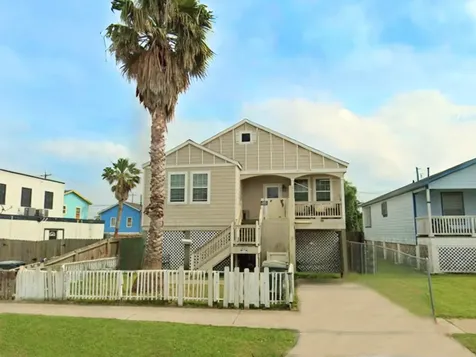 3711 Ball Galveston TX 77550