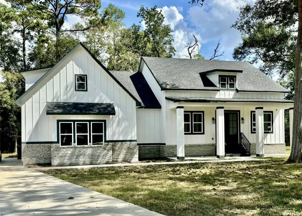 16 River Plantation Drive Conroe TX 77302