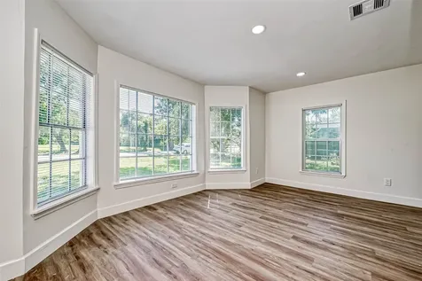 5609 Denmark Street A Houston TX 77028