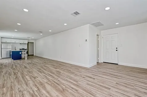 5609 Denmark Street A Houston TX 77028