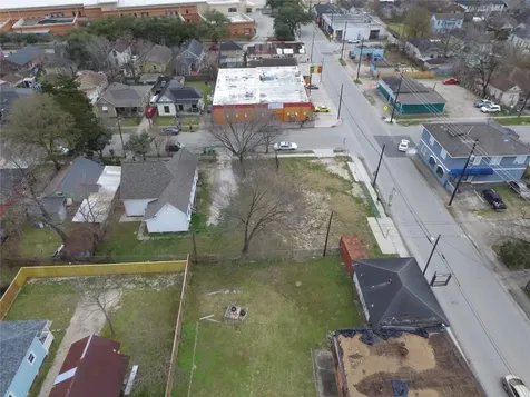 1903 Chapman Street Houston TX 77009