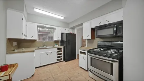 9953 Mango Street Houston TX 77075
