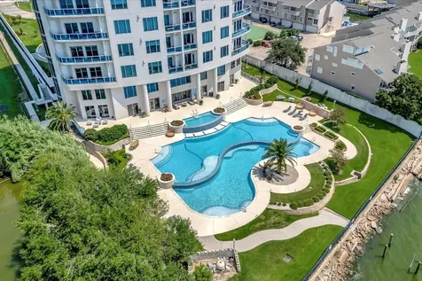 4821 Nasa Parkway 23w Seabrook TX 77586