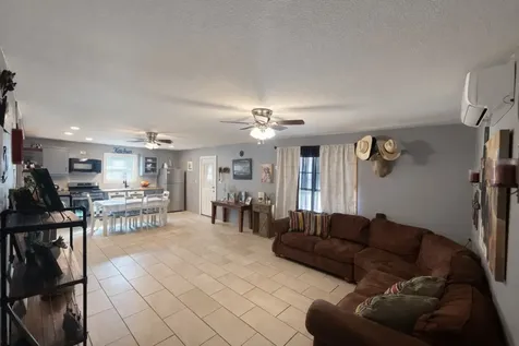 1010 Clay Circle Somerville TX 77879