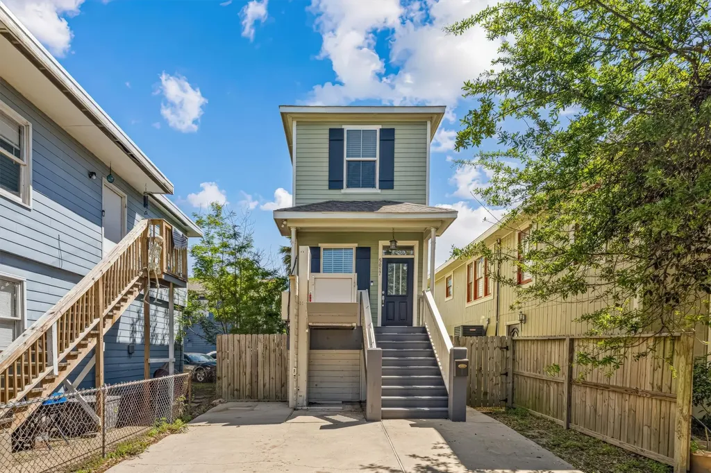 5017 Avenue K Galveston TX 77551