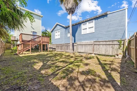 5017 Avenue K Galveston TX 77551